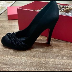 Betsey Johnson Black Satin Heels